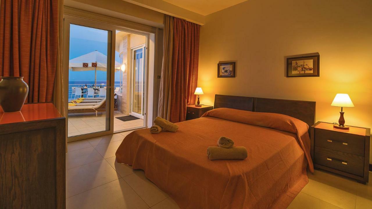 Villa Watersedge Marsaskala Esterno foto